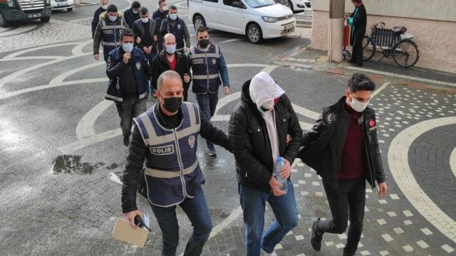 Konya'da uyuşturucu operasyonunda 4 zanlı tutuklandı