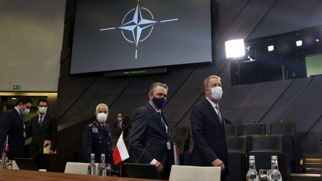 Milli Savunma Bakanı Akar, Hollanda Savunma Bakanı Ollongren ile görüştü