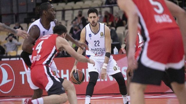 Olympiacos - Anadolu Efes maç sonucu: 87-85