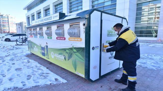 Su kirliliğine neden olan atık yağlar "kumbarada" toplanarak ekonomiye kazandırılıyor