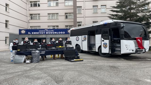 Yeni nesil kriminal inceleme aracı "Kıraç" Konya emniyetine teslim edildi