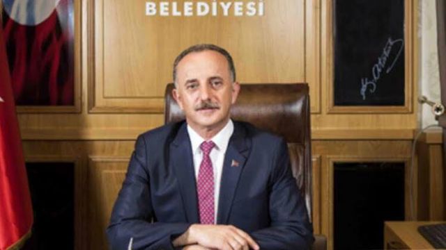 İstanbul Bağcılar Belediye Başkanı Lokman Çağırıcı istifa etti