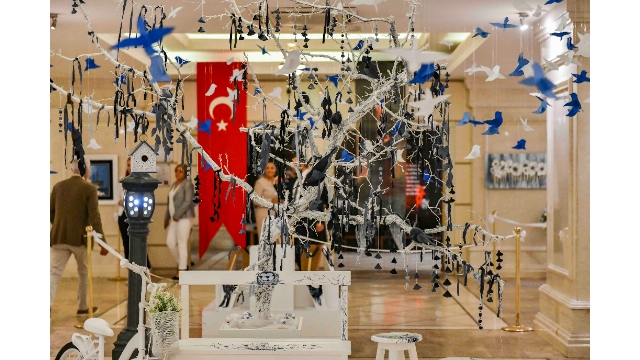 BELMEK’TEN ‘AY BEYAZI DENİZ MAVİSİ’ KARMA SERGİSİ