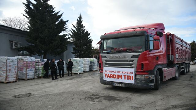 Altındağ'dan deprem bölgesine 50 tır yardım gitti