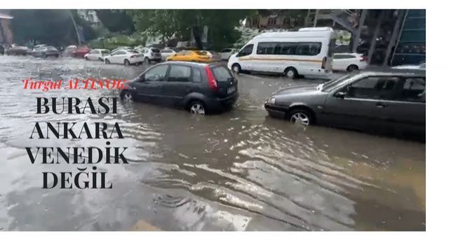 Ankara'da aşırı yağış yolları göle çevirdi