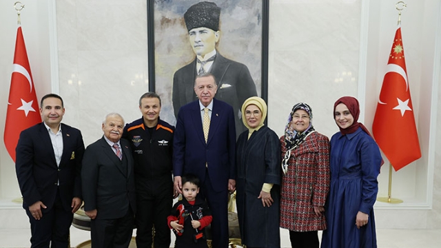Cumhurbaşkanı Recep Tayyip Erdoğan Alper Gezaravcı ile Görüştü