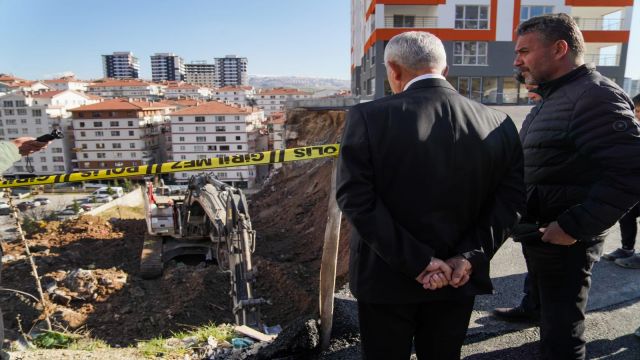 Mamak'ta istinat duvarı çöktü, Veli Gündüz Şahin açıkladı: Sebebi Belediyedir...