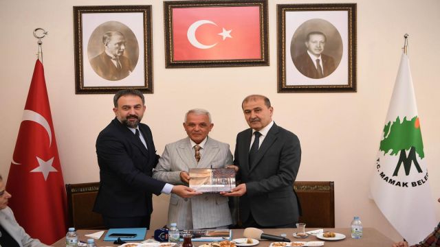 Mansur Yavaş Belediyeciliğin çok Önemsiyoruz