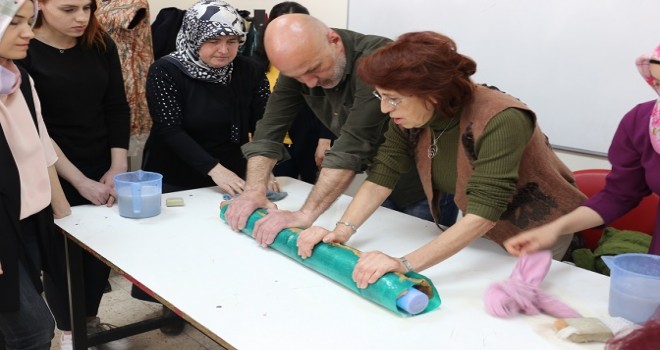 üniversite öğrencilerine keçe işleme eğitimi