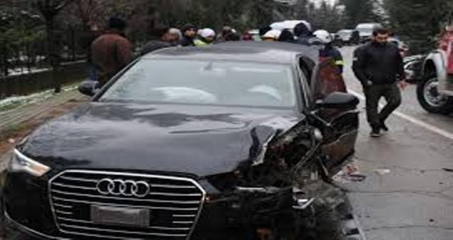 Oktay Vural’ın aracı kaza yaptı