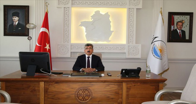 Van Valiliğinden Atatürk portresi açıklaması