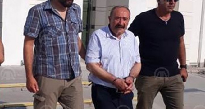 Şakayla karışık Tekelciyi vurdu...