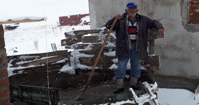 Kardan mahsur kalanlar kurtarıldı...