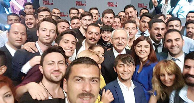 CHP gençlerin peşinde