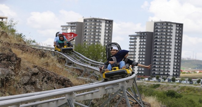 Türkiye'nin en uzun dağ kızağı parkı açıldı