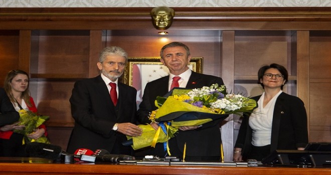 Görevi Mustafa Tuna'dan aldı