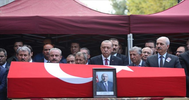 Prof. Dr. Ahmet Haluk Dursun, son yolculuğuna uğurlandı