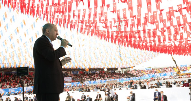 Erdoğan: İzmir'de evleri yıkılan vatandaşlarımıza yenilerini yapıp teslim edeceğiz