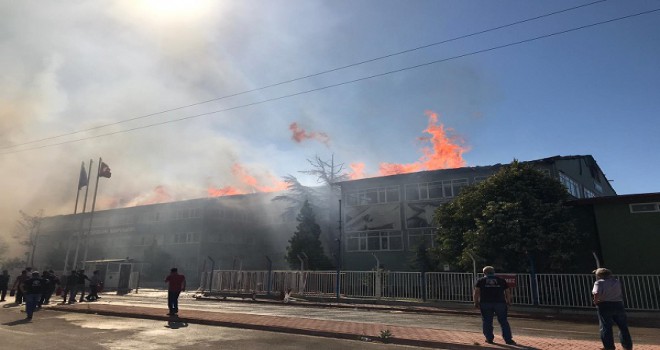 Silah fabrikasında korkutan yangın...