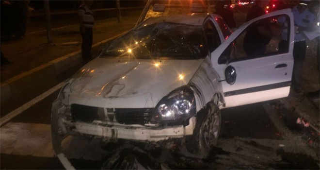 Alkollü polis, aracıyla takla attı: 3 yaralı