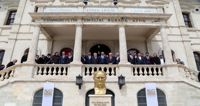 Avukatlar adaletin bekçisi ve emekçisidir