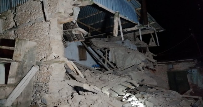 Deprem Elazığ vurdu ölü ve yaralılar var
