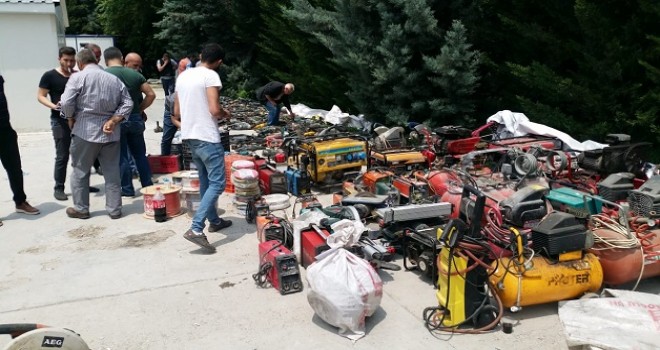 Hırsızları azmettiren avcıları avladılar