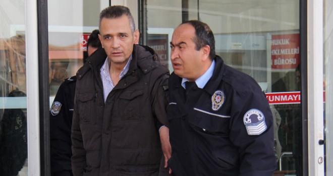 Kendisini döven oğlunu öperek cezaevine gönderdi