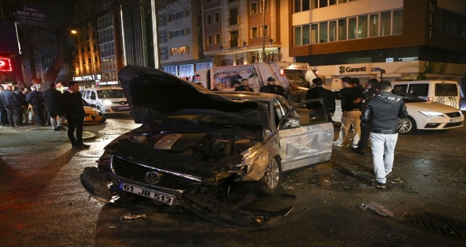 iki taksiyi pert etti...