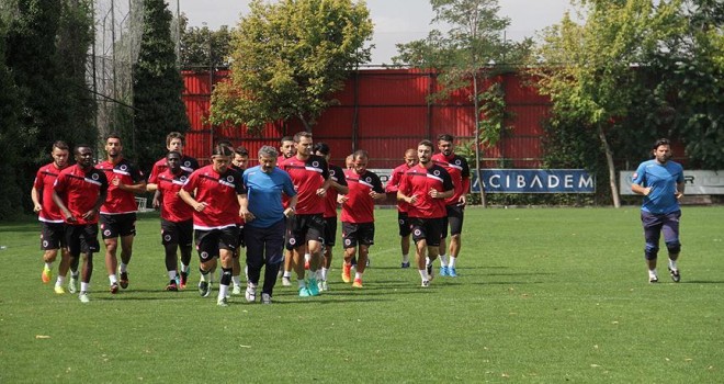 Gençlerbirliği beraberliğe "abone"