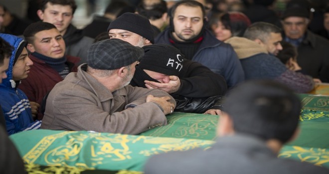 Suriyeli işçiler defnedildi...