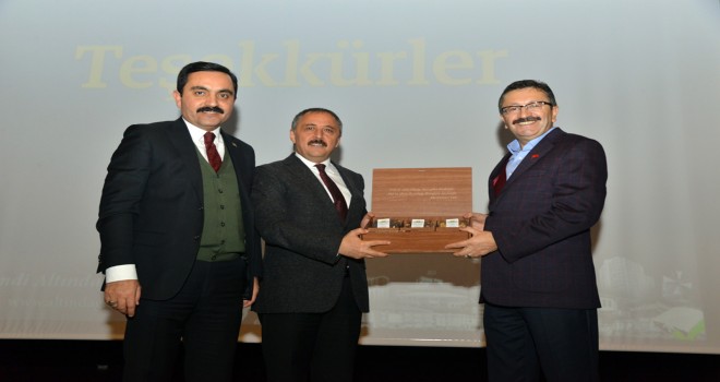 Başkan Tiryaki Siyaset Akademisi’nde deneyimlerini anlatt