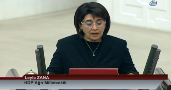 Leyla Zana yine yaptı yapacağını
