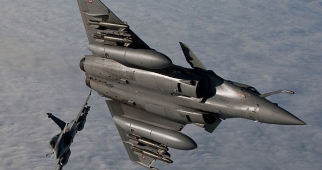 Fransız jetleri Işid mevzilerini vurdu