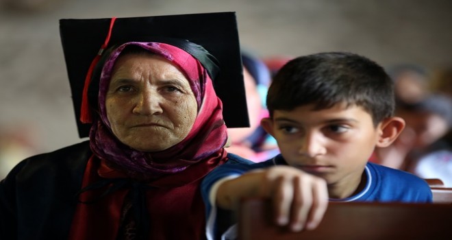 Kep taktılar, sertifika aldılar...