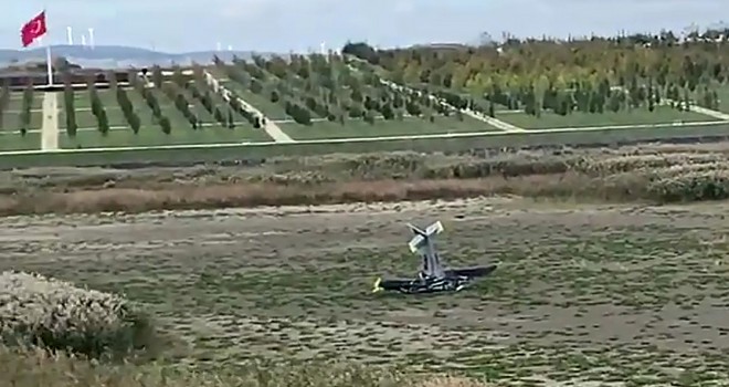 İstanbul'da eğitim uçağı düştü, pilotaj öğrencisi yaralı kurtarıldı