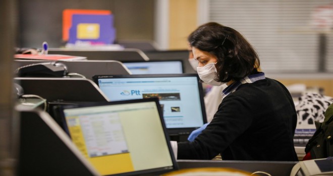 65 yaş üstüne maaşları evden verilmeye başlandı...