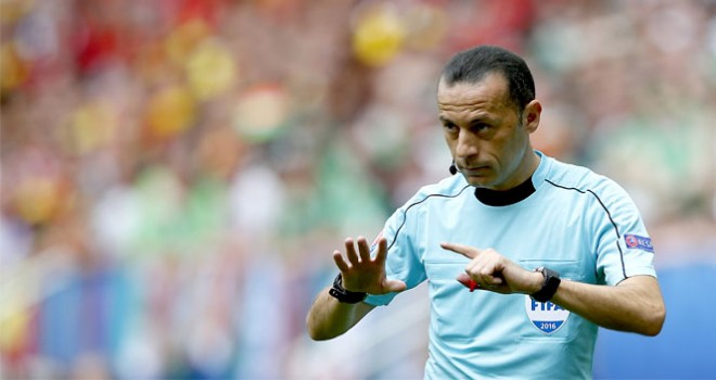 Dev maç Cüneyt Çakır'ın