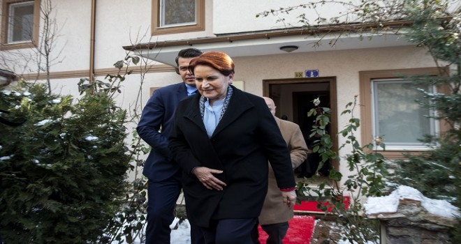 Akşener'den Şenel ailesine taziye ziyareti...