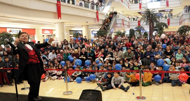 46 Yıldır şapkasından Tavşan çıkartıyor